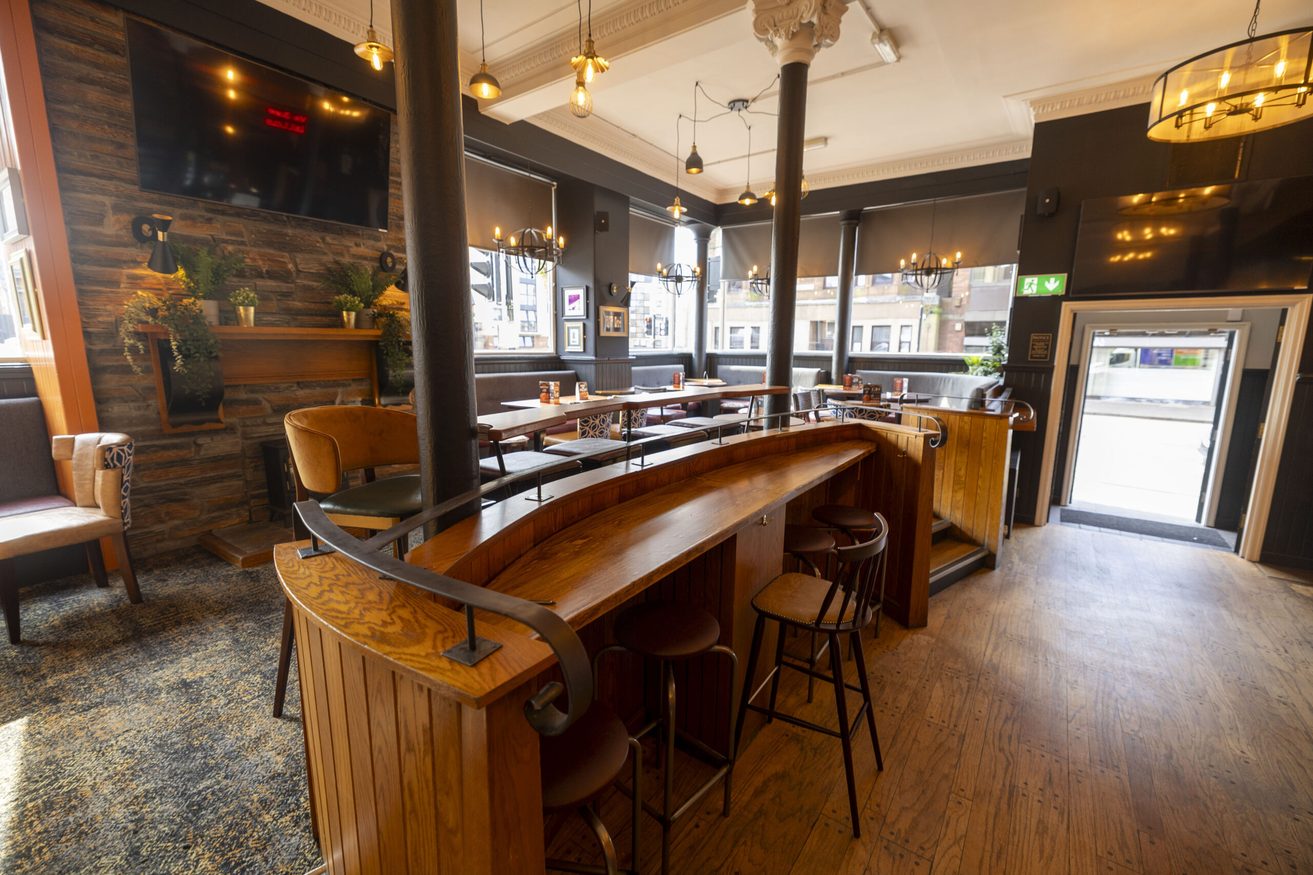 Gallius pub glasgow 25th april 2025 glasgow